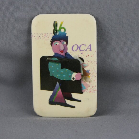 Vintage Univeristy Pin - Ontario College of Art 1986 - Celluloid Pin - Picture 1 of 3